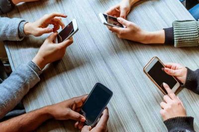 تعداد کاربران گوشی های اندروید و iOS چقدر است؟